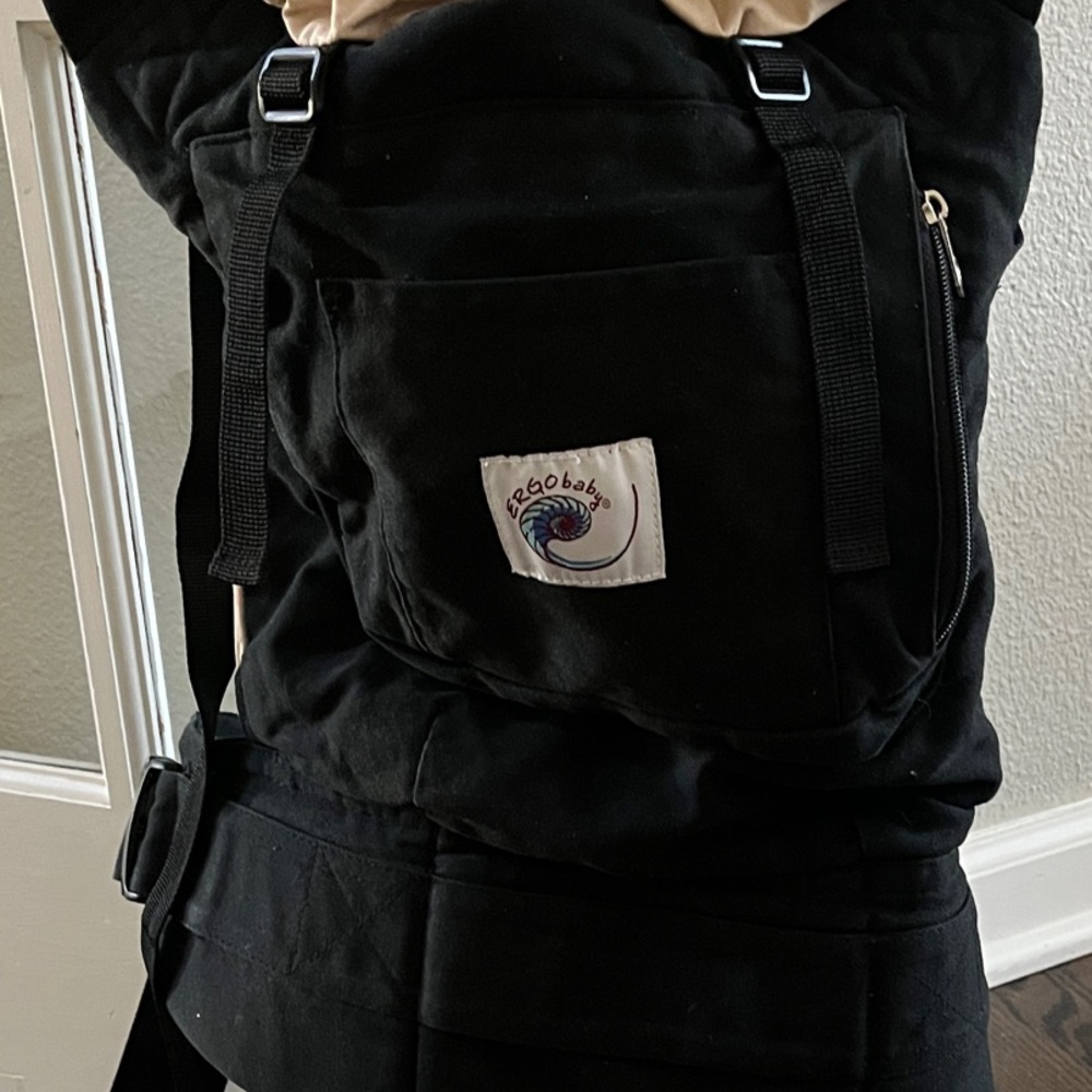 Ergobaby Organic Carrier Backpack. Black & Cream. Excellent.